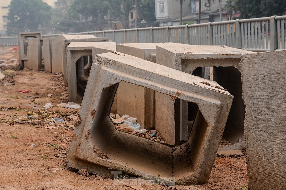 Ha Noi: Dan khon kho voi du an hon 7.000 ty thi cong kieu... rua bo-Hinh-4