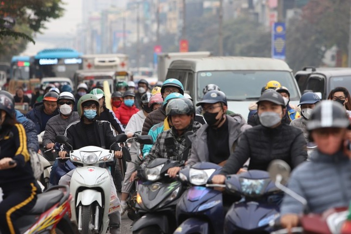 Ha Noi: Nhieu tuyen pho un tac truoc ngay nghi Tet Duong lich-Hinh-6