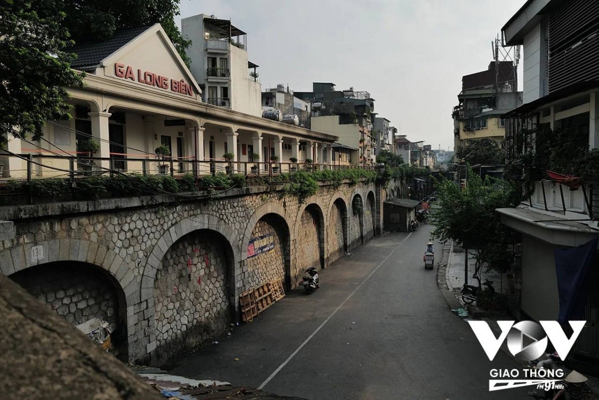 Ga Long Bien, diem check-in moi cua du khach khi tham Ha Noi-Hinh-4