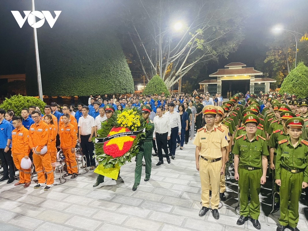 Bac Kan, Cao Bang thap nen tri an cac anh hung liet si-Hinh-3