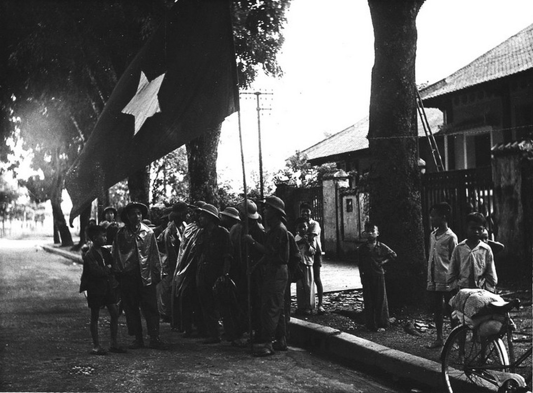 Anh vo gia: Giay phut chuyen giao quyen luc o Ha Noi ngay 10/10/1954-Hinh-9