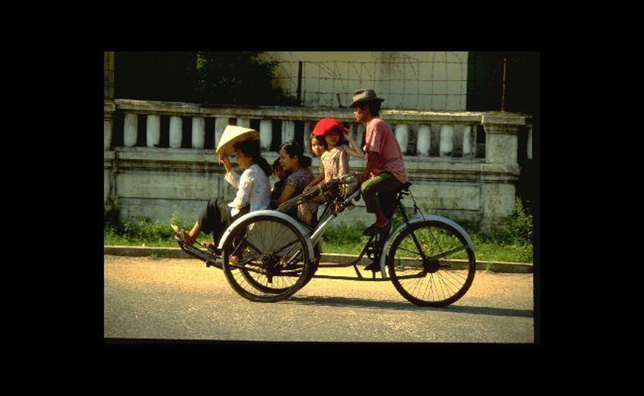 View - 	Ảnh hiếm về cuộc sống sôi động ở Việt Nam năm 1991