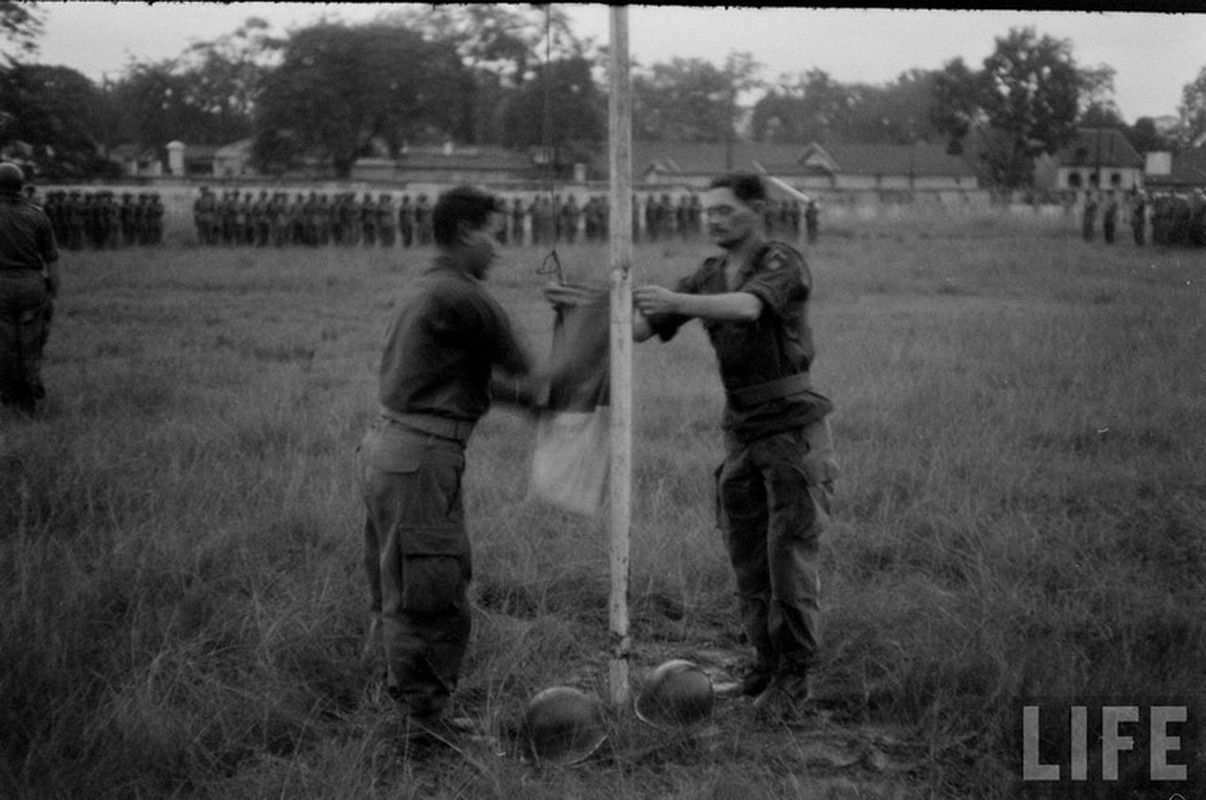 Can canh linh Phap cuon co rut khoi Ha Noi nam 1954-Hinh-4