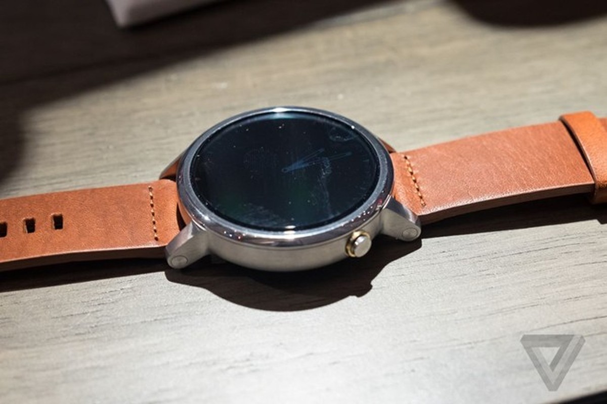 Soi dong ho Moto 360 the he moi trinh lang, gia tu 299 USD-Hinh-5