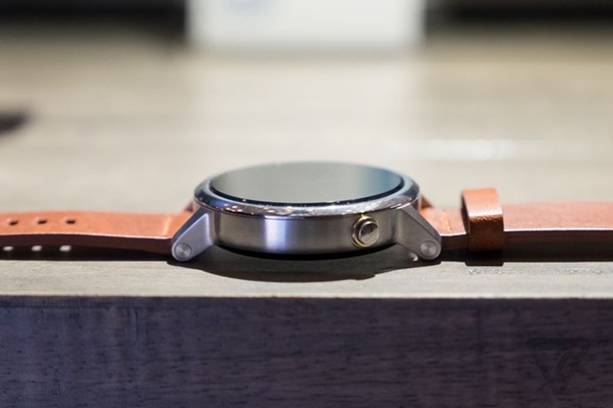 Soi dong ho Moto 360 the he moi trinh lang, gia tu 299 USD-Hinh-9