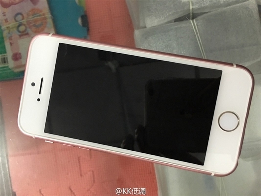 Hinh anh iPhone 6s mini mau vang hong bat ngo xuat hien