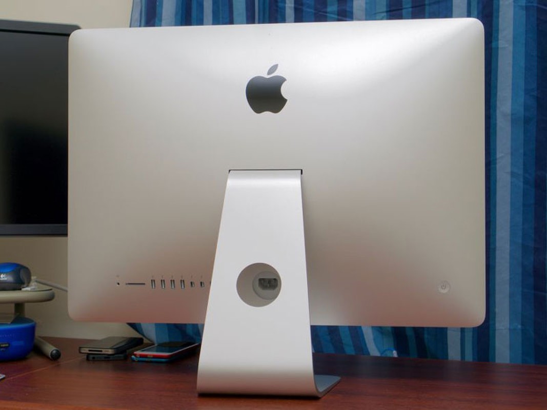 Can canh 2 chiec iMac man hinh 4K va 5K cua Apple-Hinh-7