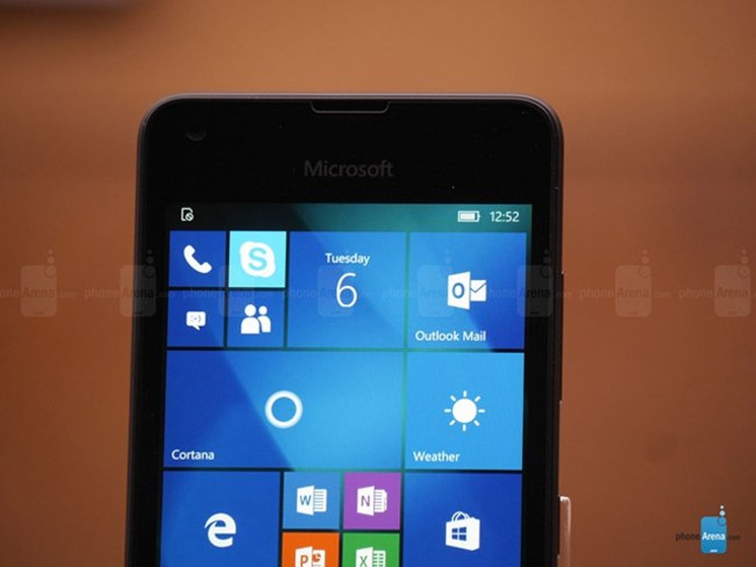 Loat anh tren tay dien thoai gia re Microsoft Lumia 550-Hinh-19