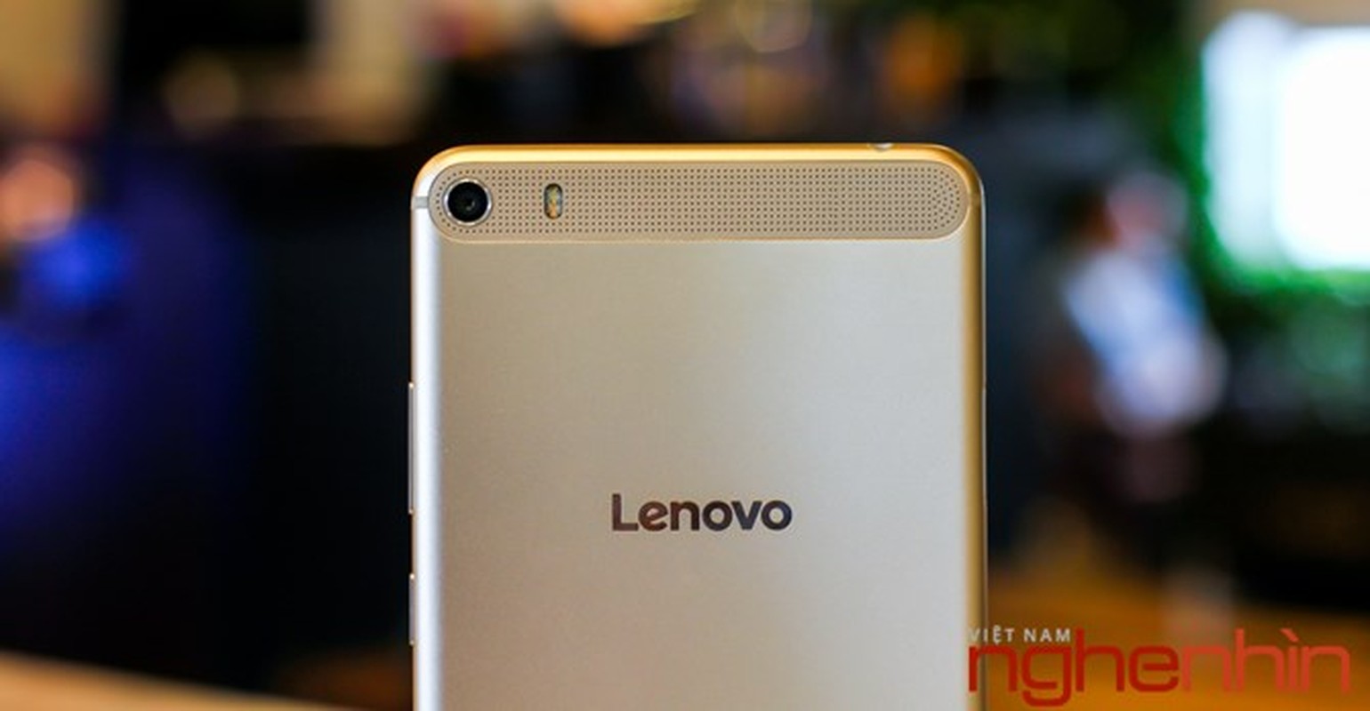 Can canh dien thoai Lenovo Phab Plus vua re vua 'bu'-Hinh-12