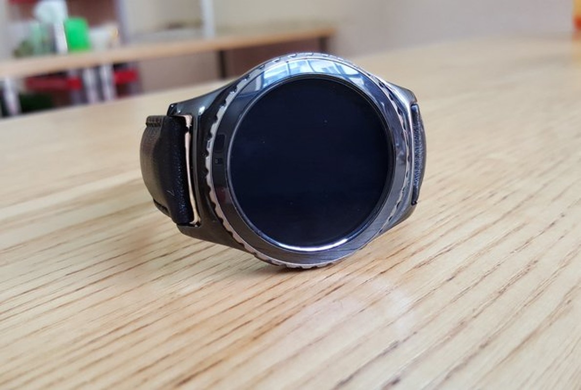 tren tay smartwatch gear s2 classic chong nuoc hinh anh 1