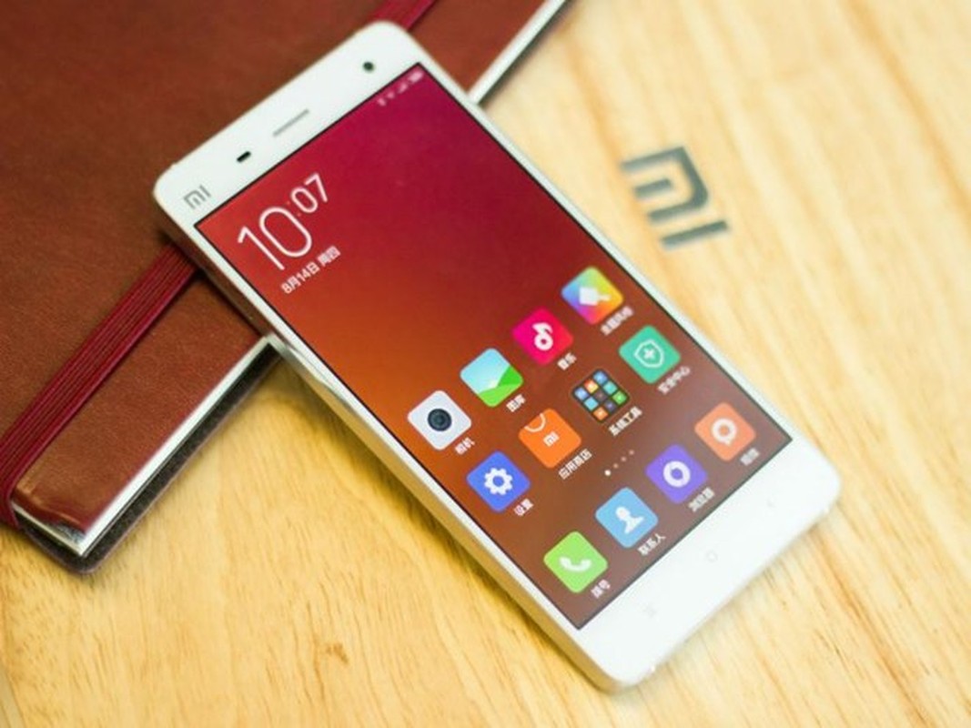 12 mau smartphone noi bat nhat trong nam 2015-Hinh-5