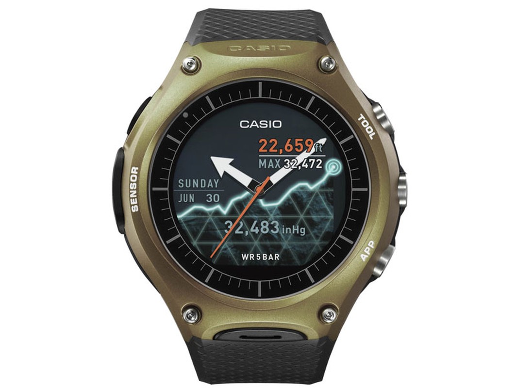Tren tay chiec smartwatch sieu ben Casio WSD-F10-Hinh-3