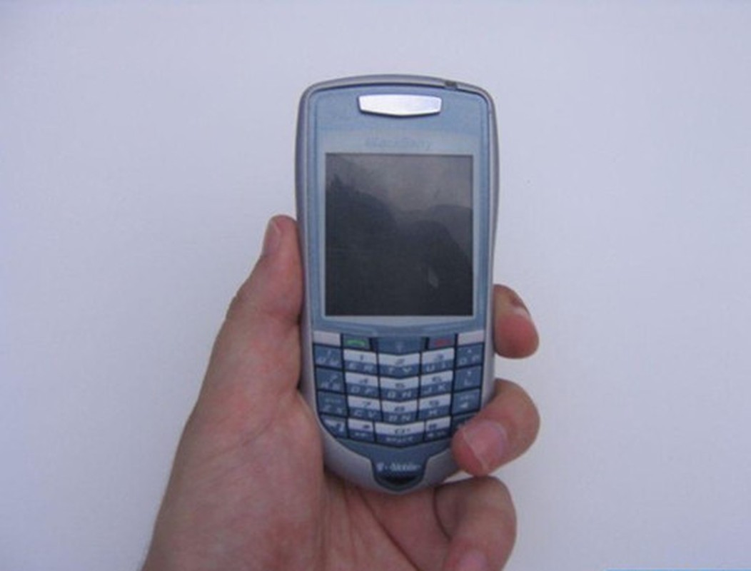 Điện thoại co BlackBerry 7100