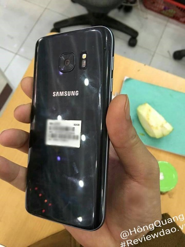 Dien thoai Samsung Galaxy S7 ro ri anh thuc te, gia tu 16,5 trieu