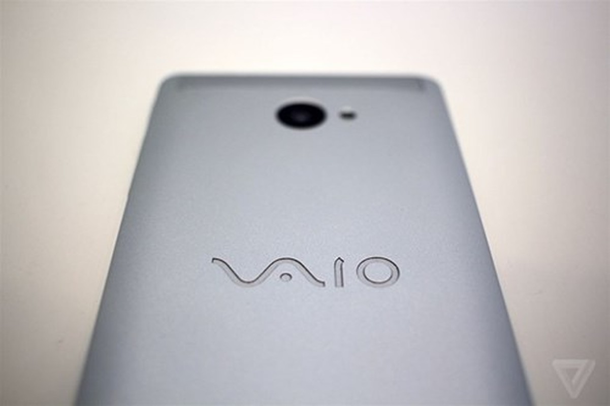 Ảnh chi tiết Vaio Phone Biz vừa ra mắt