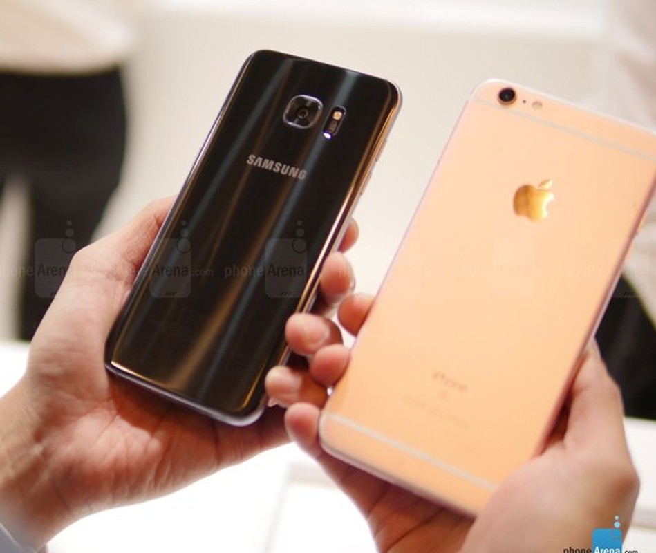 So sanh Galaxy S7 Edge vs iPhone 6s Plus: Cham tran nay lua-Hinh-2