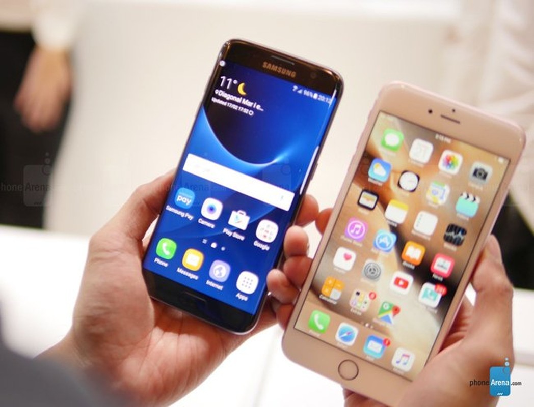 So sanh Galaxy S7 Edge vs iPhone 6s Plus: Cham tran nay lua