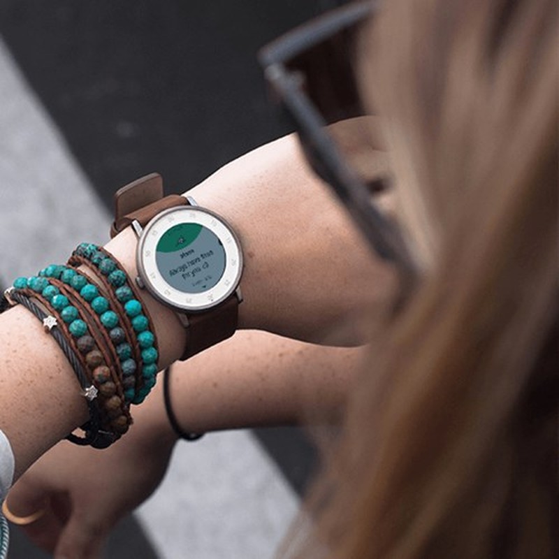Loat smartwatch duyen dang danh cho phai dep-Hinh-4