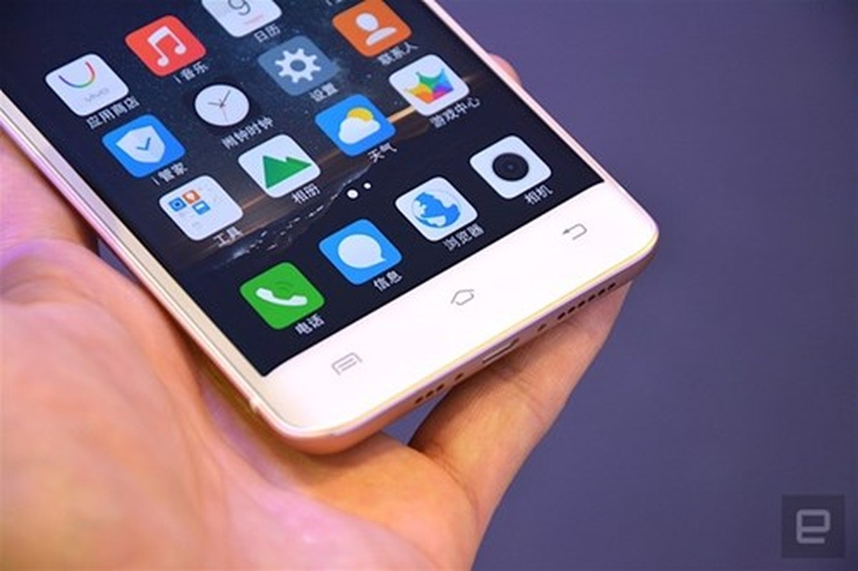 Can canh smartphone man hinh cong, RAM 6 GB “ba dao“-Hinh-7