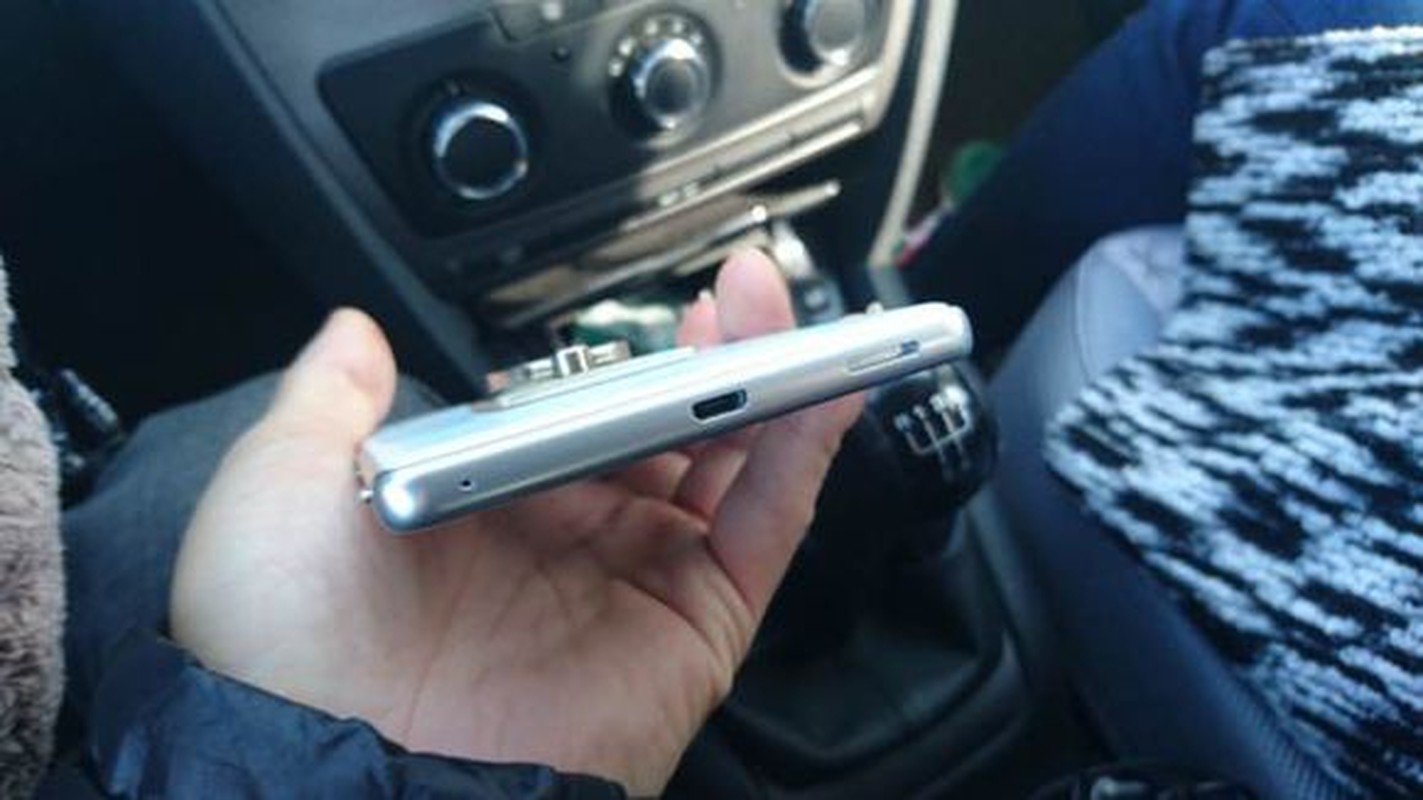 Dien thoai Sony Xperia C6 man hinh 6 inch lo anh-Hinh-3