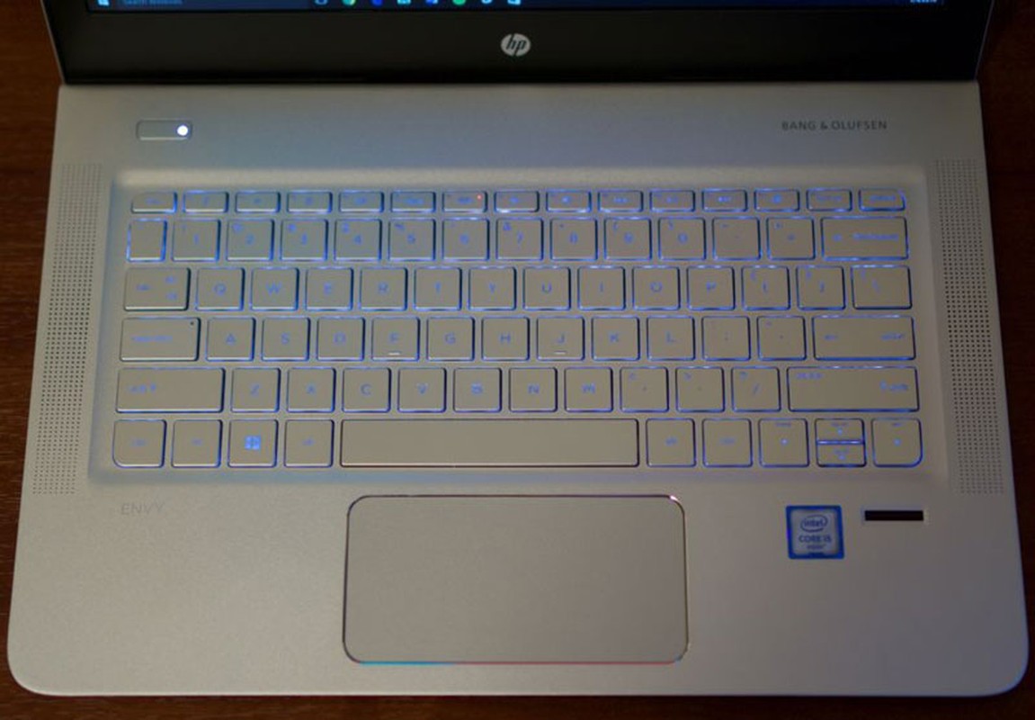Ngam HP Envy 13: Laptop vo kim loai, mong hon MacBook Air-Hinh-24