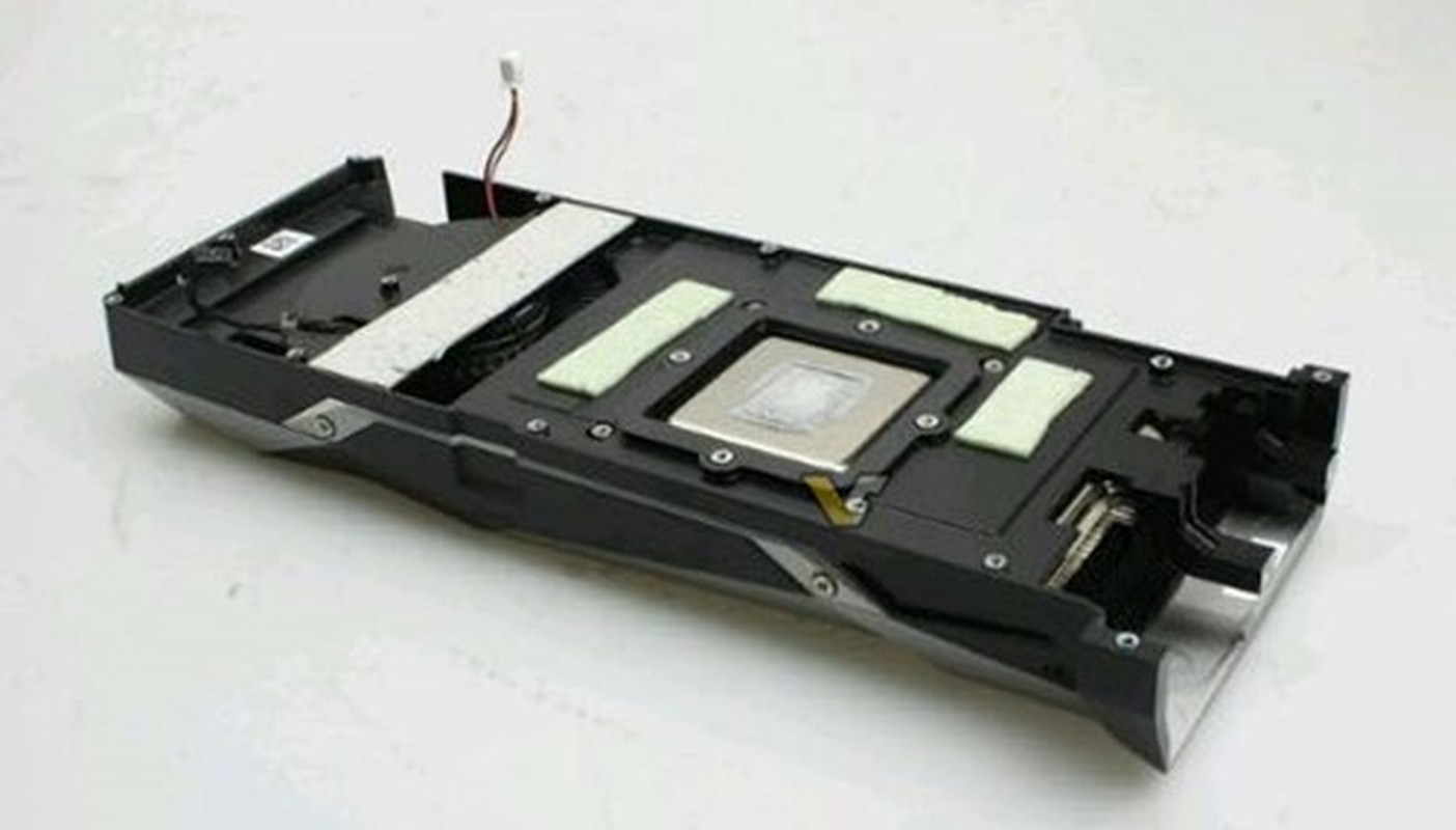 Can canh card do hoa khung nVidia GeForce GTX 1080-Hinh-5
