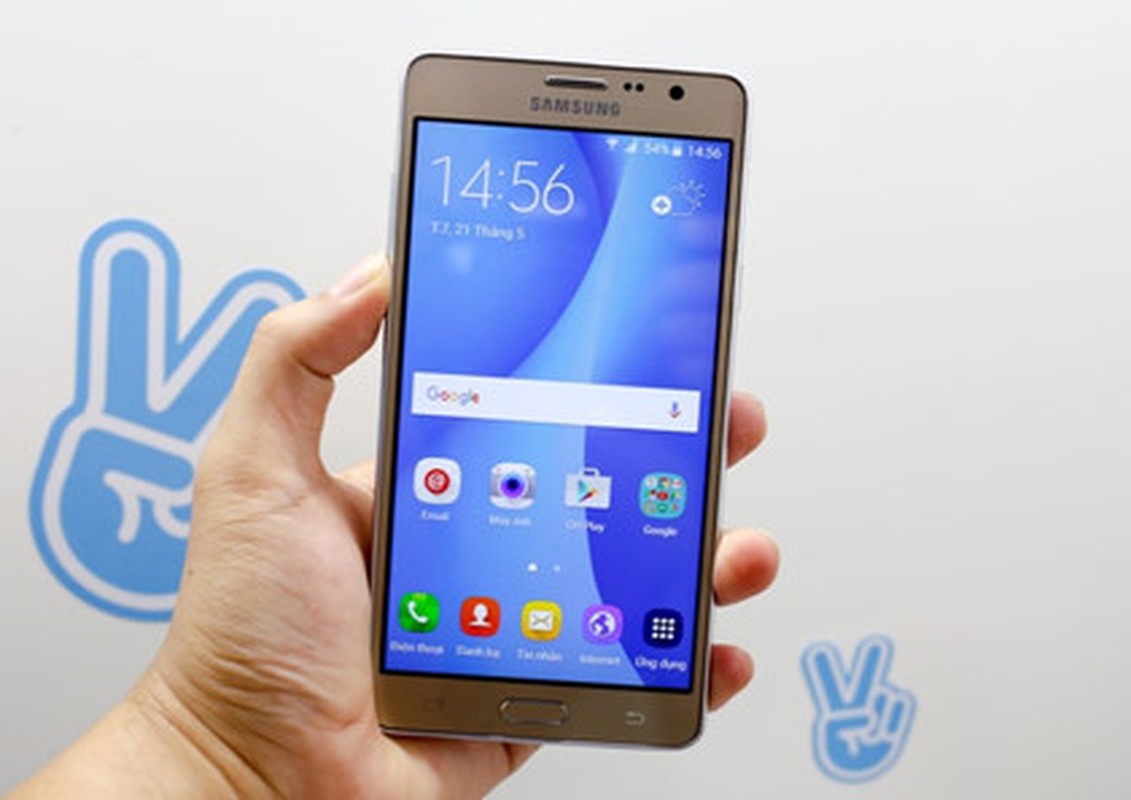 Can canh dien thoai Samsung Galaxy On7 sap tung ra thi truong-Hinh-3