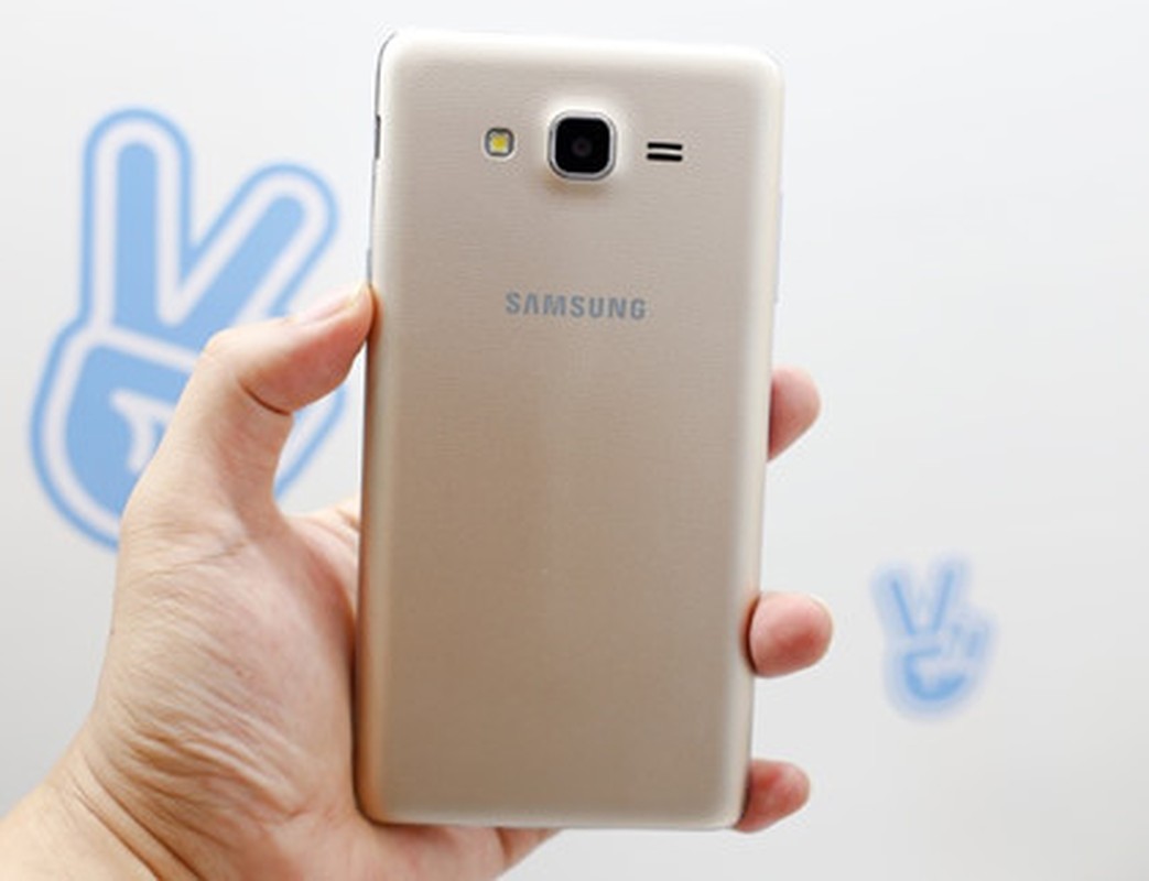 Can canh dien thoai Samsung Galaxy On7 sap tung ra thi truong-Hinh-4