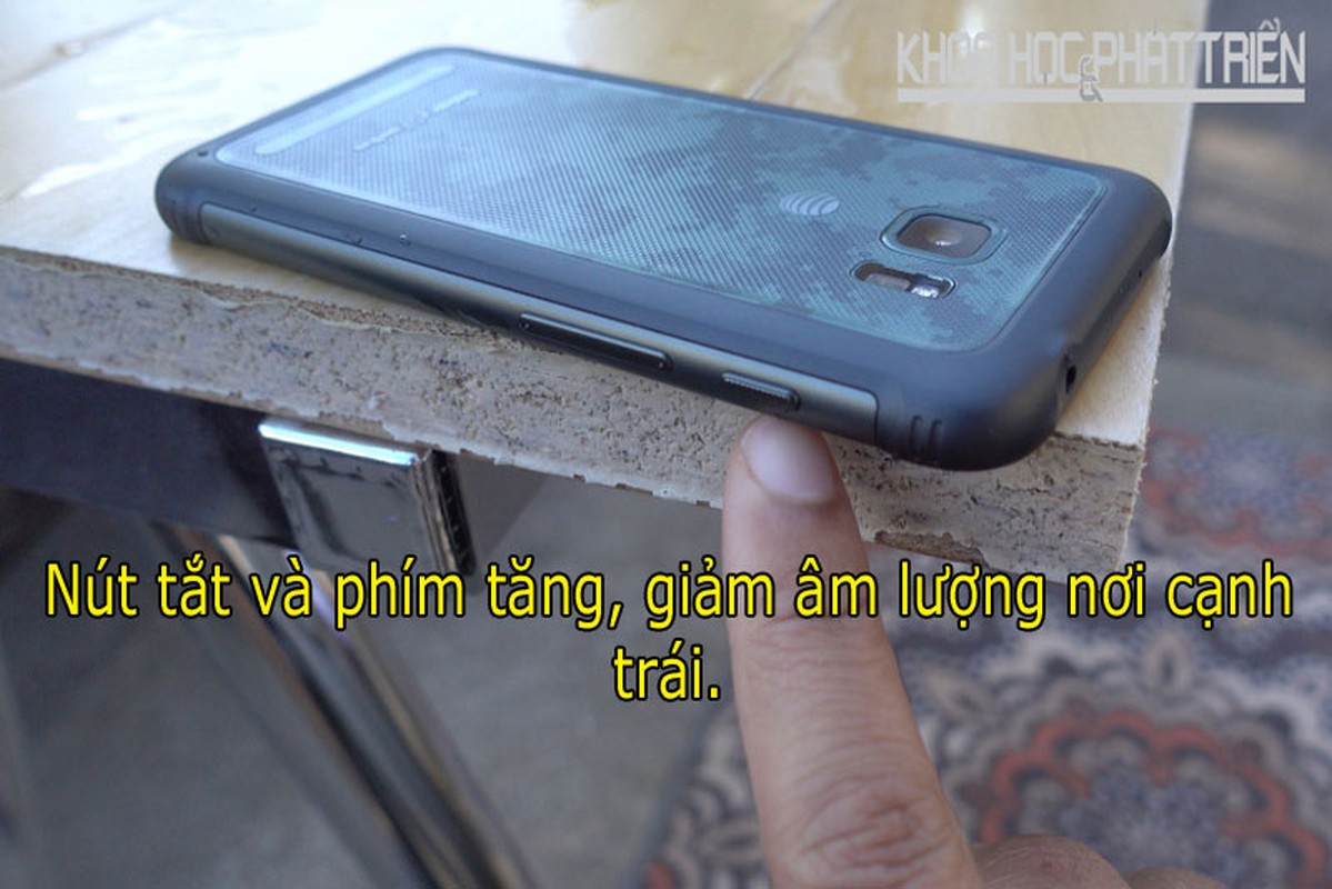 Ngam thiet ke ham ho cua dien thoai Samsung Galaxy S7 Active-Hinh-11