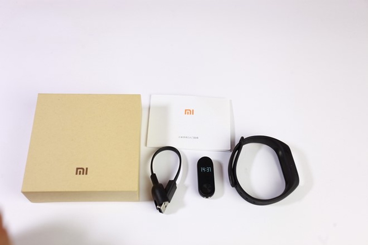 Can canh vong deo tay Xiaomi Mi Band 2 vua ve VN-Hinh-3