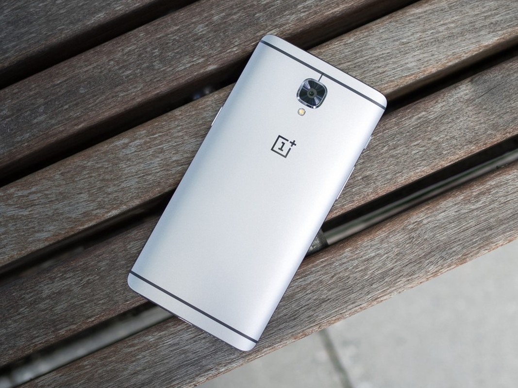 Tren tay dien thoai OnePlus 3 vua ra mat, gia 400 USD