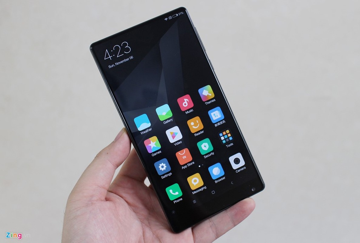 Tren tay Xiaomi Mi Mix o Viet Nam: Dang cap smartphone tuong lai-Hinh-2