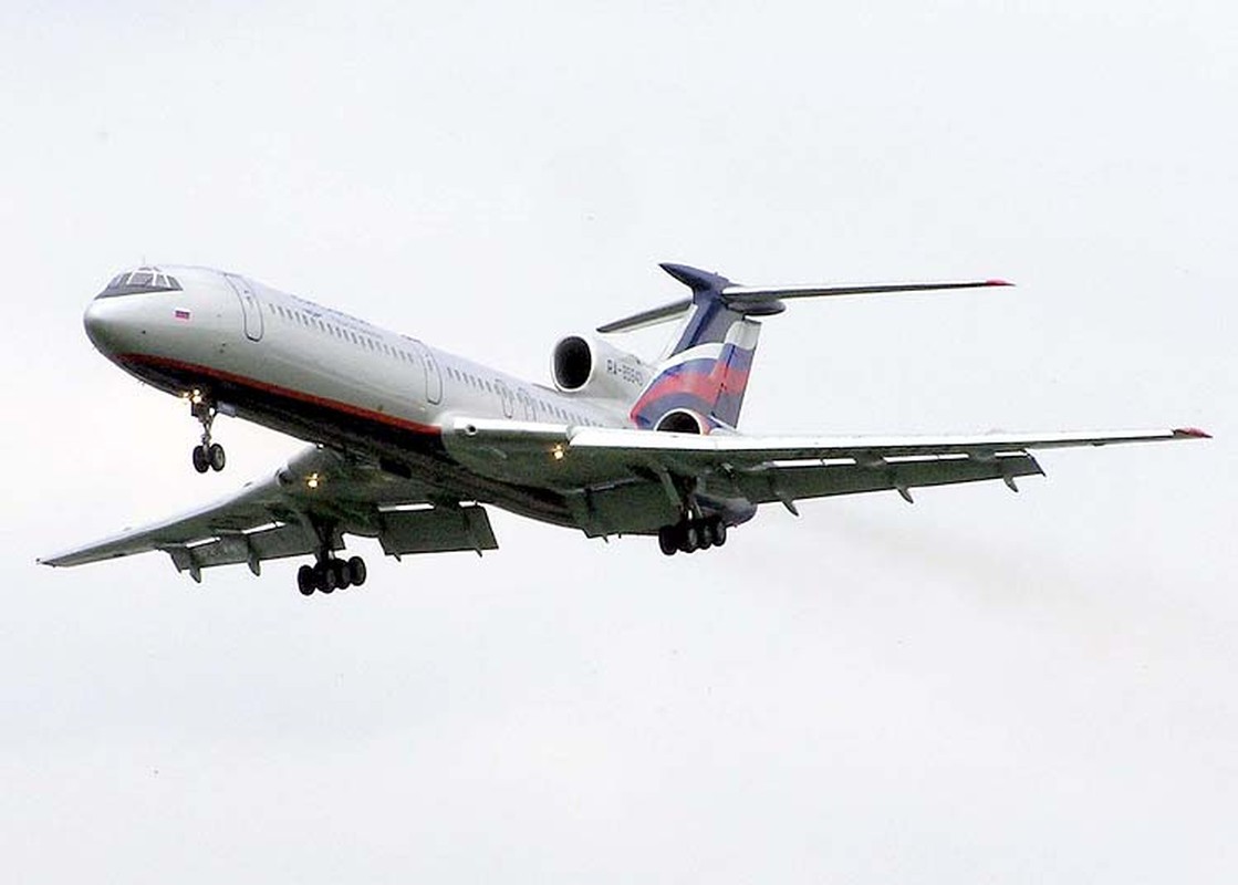 Qua khu hao hung cua dong may bay Tupolev Tu-154-Hinh-8