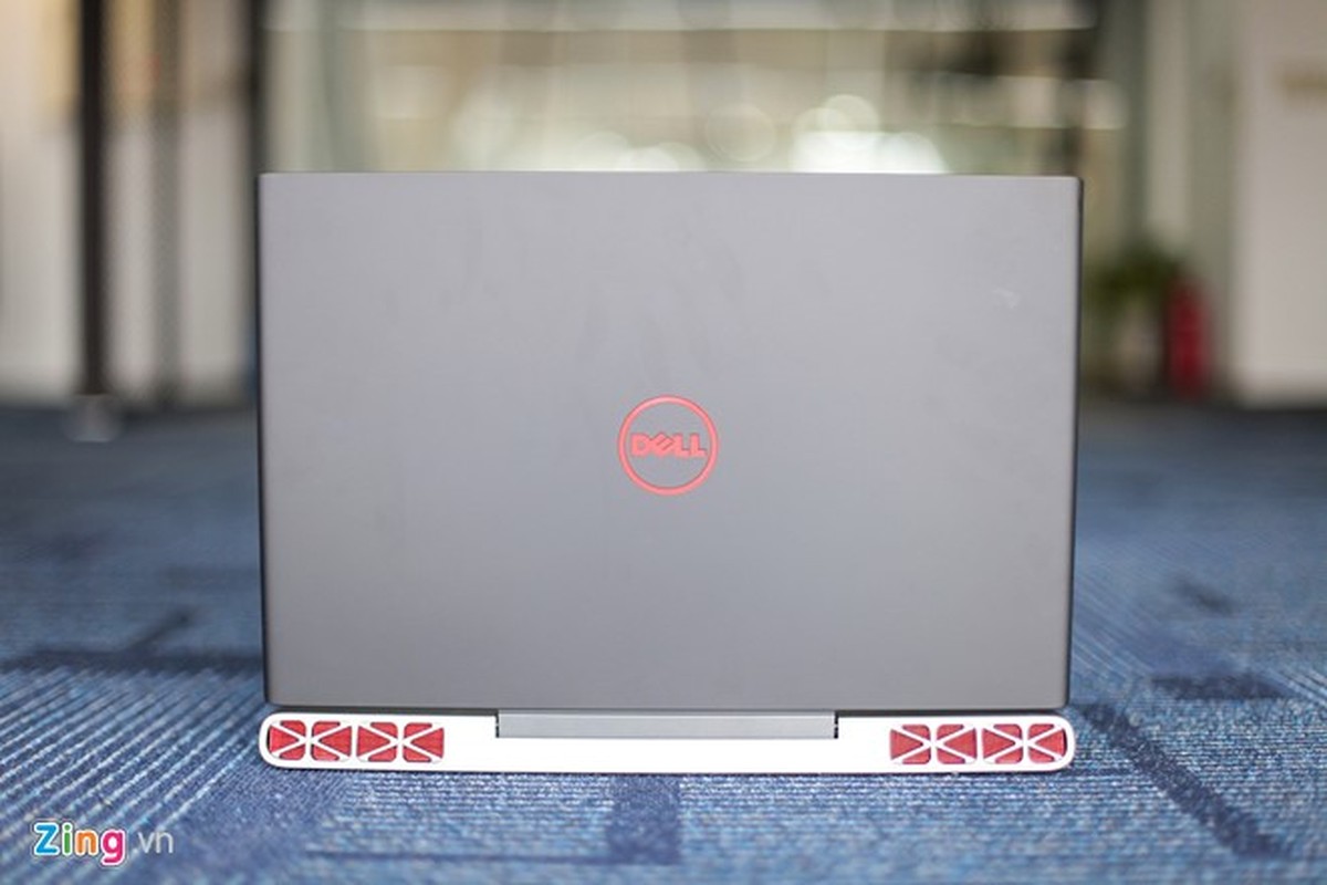 Anh thuc te laptop Dell Inspiron 15 Gaming vua ve Viet Nam