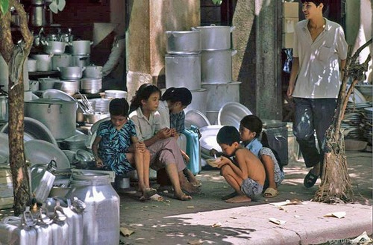 Anh cuc chat ve via he Ha Noi dau nhung nam 1990 (2)