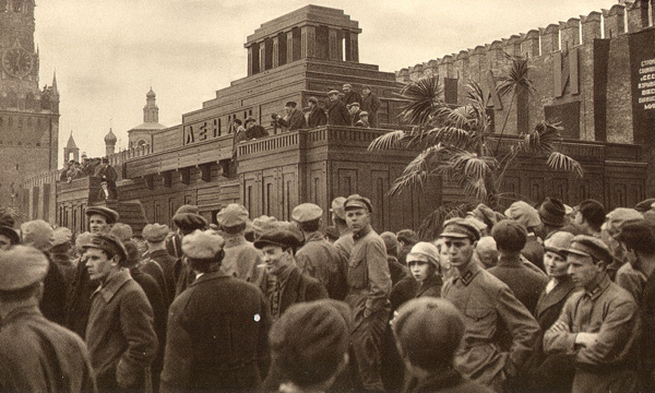 Loat anh hiem ve dien mao la lam cua Moscow nam 1927