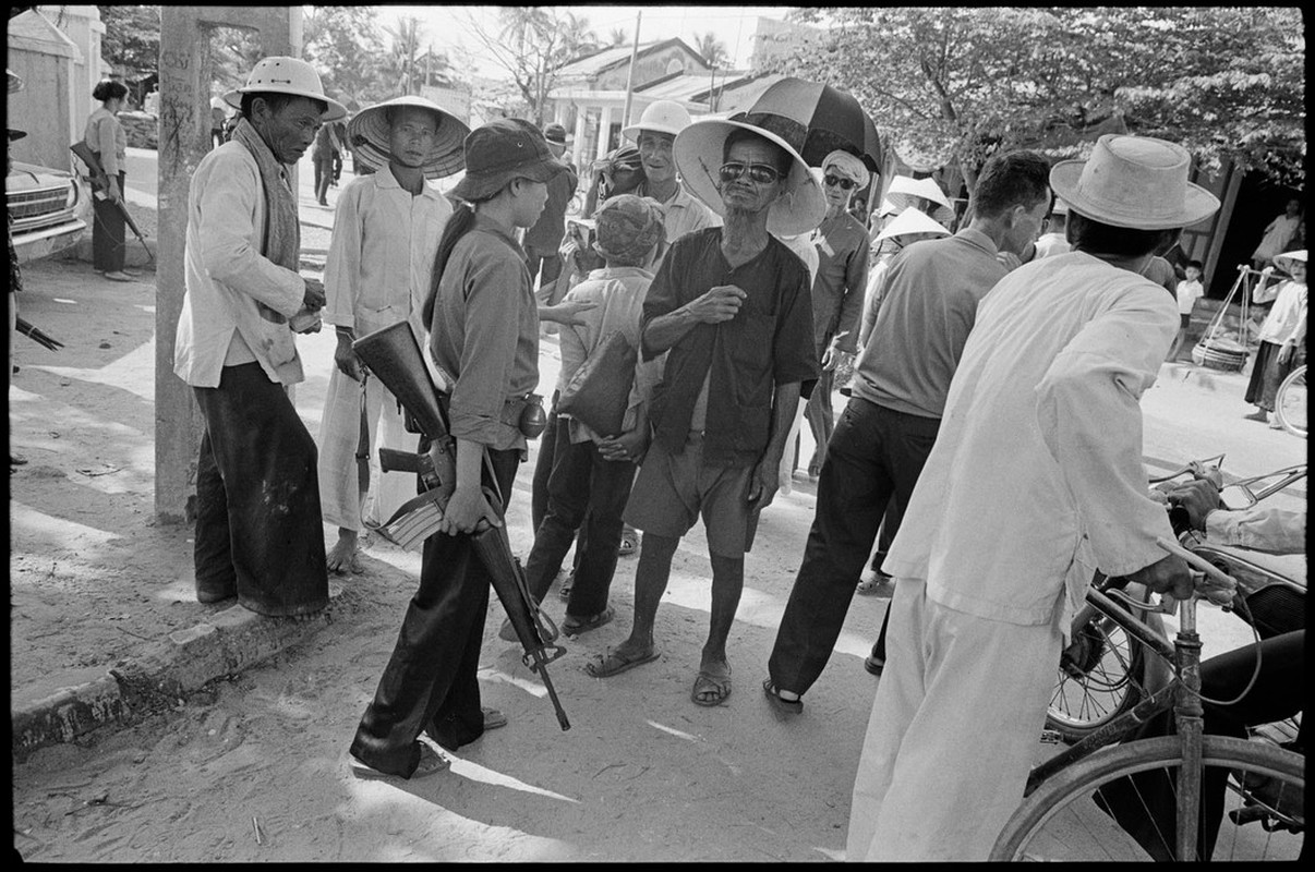 Viet Nam nam 1975 trong anh cua phong vien Iran (2)-Hinh-9