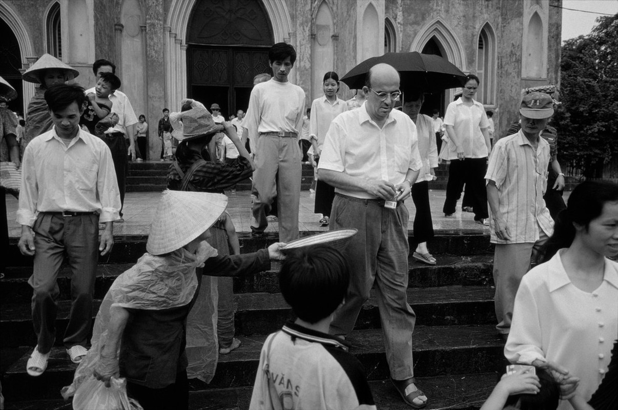 Ha Noi thap nien 1990 qua anh cua Philip Jones Griffiths (1)-Hinh-4