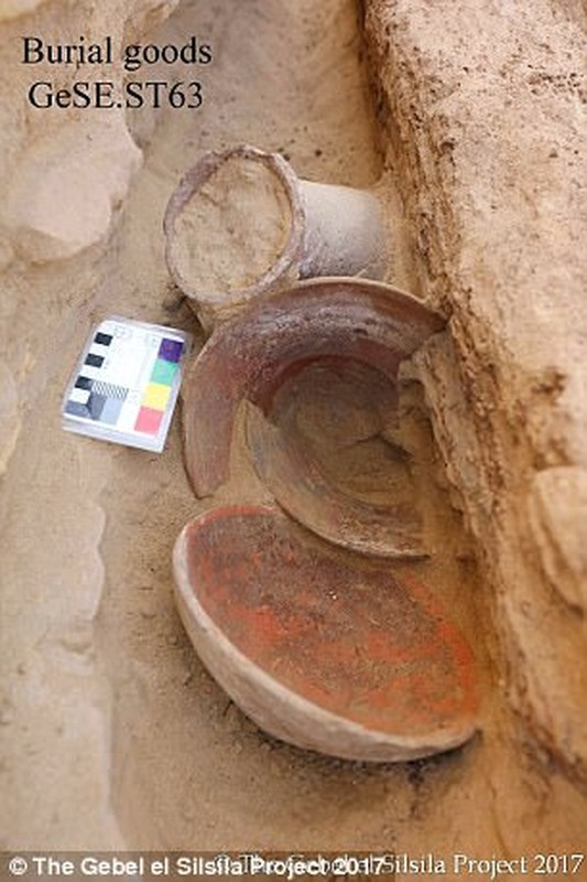 Inside some of graves, the researchers also found a number of artifacts, including amulets, bracelets, and pottery