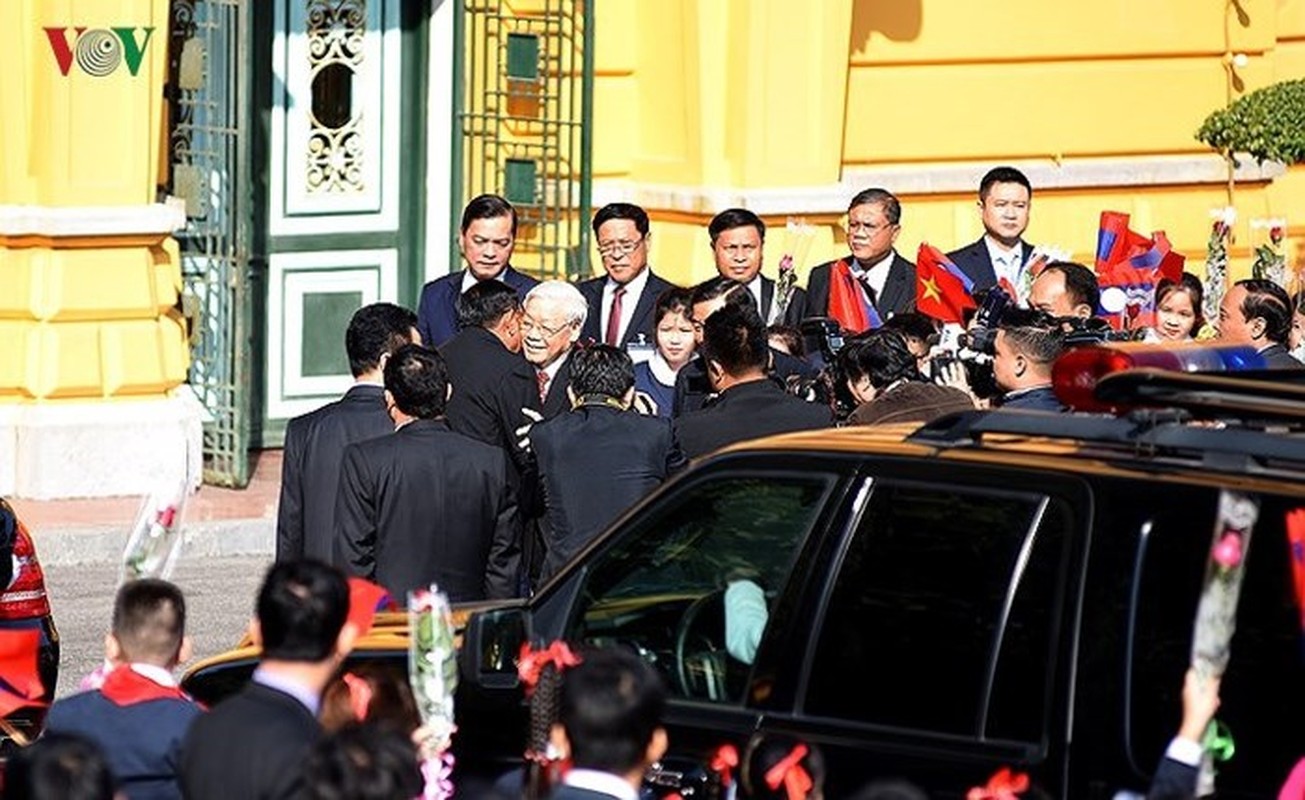 Toàn cảnh chuyến thăm Việt Nam của Tổng Bí thư, Chủ tịch nước Lào - Ảnh 1