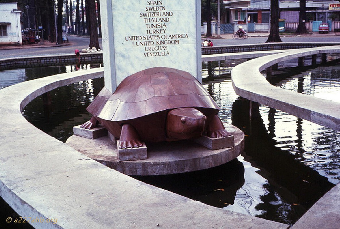 Image result for hồ con rùa xưa