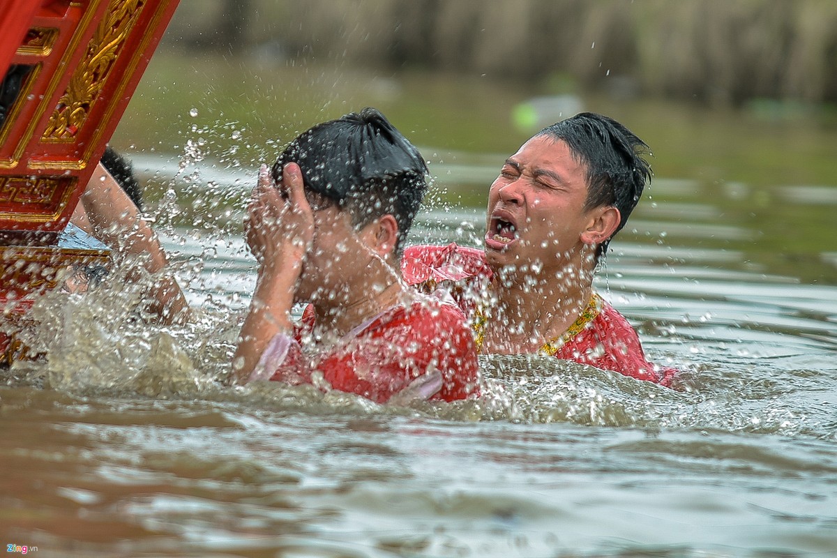 Nghi le ruoc kieu duoi nuoc ky la o Thai Binh hinh anh 12