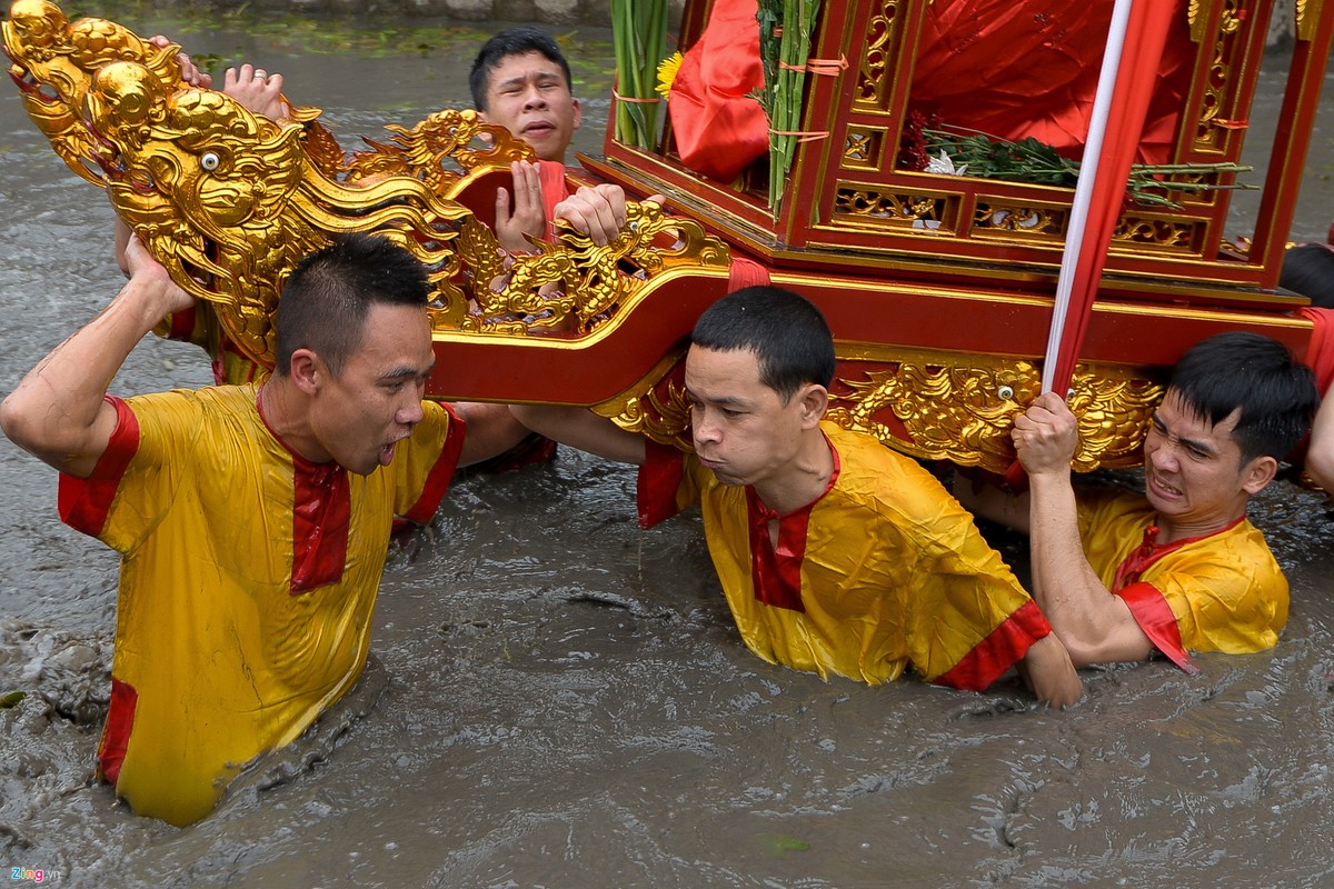 Nghi le ruoc kieu duoi nuoc ky la o Thai Binh hinh anh 5