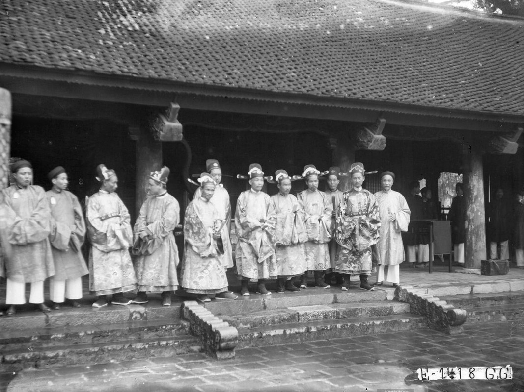 Dien mao Van Mieu - Quoc Tu Giam thap nien 1920-Hinh-10
