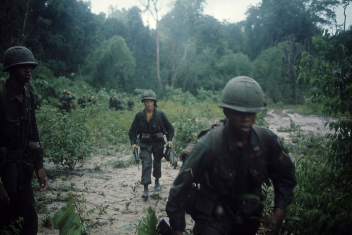 Chien tranh Viet Nam nam 1965 qua anh cua Jean-Claude Sauerc-Hinh-3