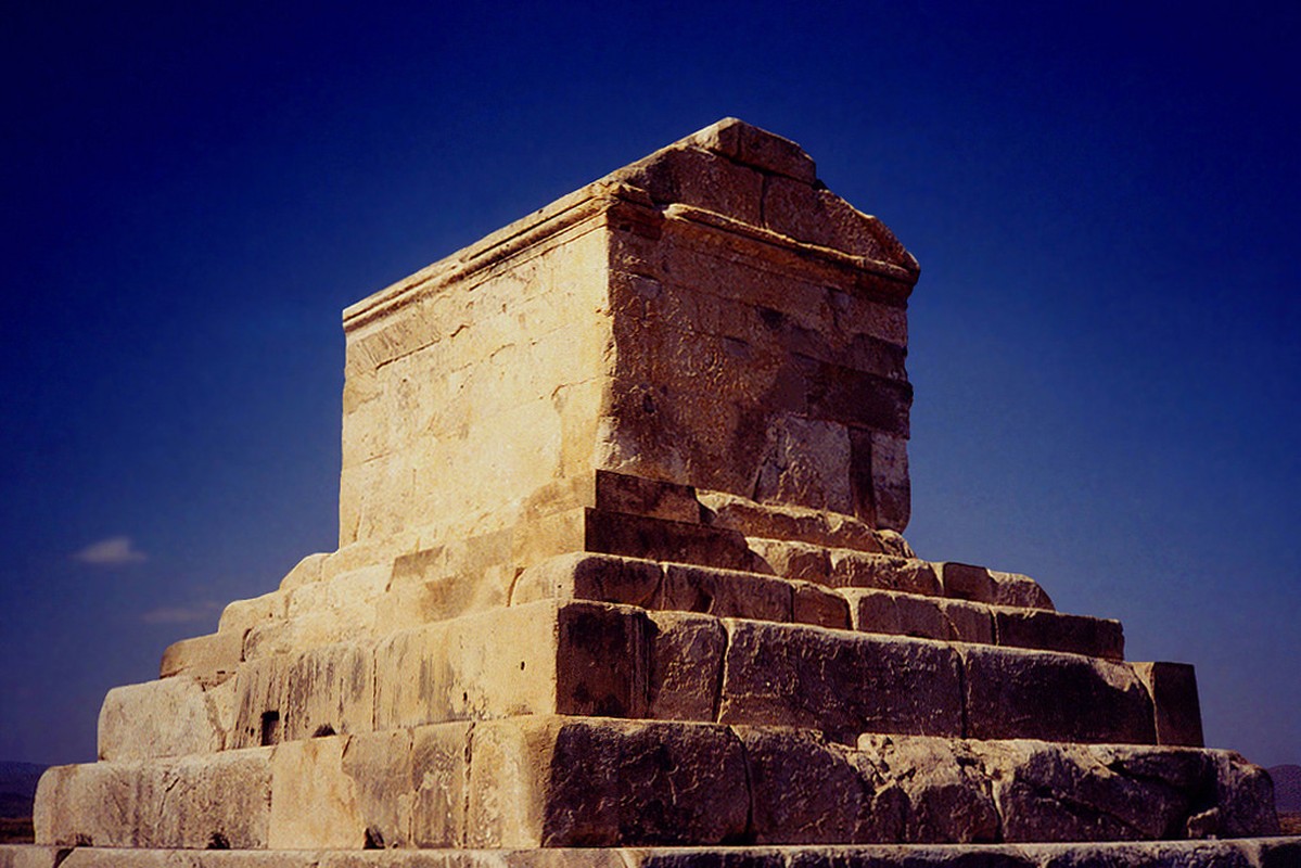 Bi mat cuc sung sot ben trong lang mo Cyrus Dai de-Hinh-2