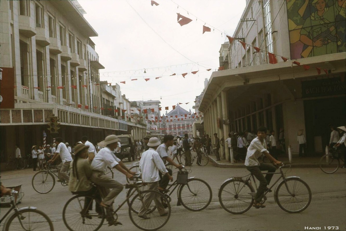 Khoanh khac kho quen ve bo ho Hoan Kiem nam 1973-Hinh-4