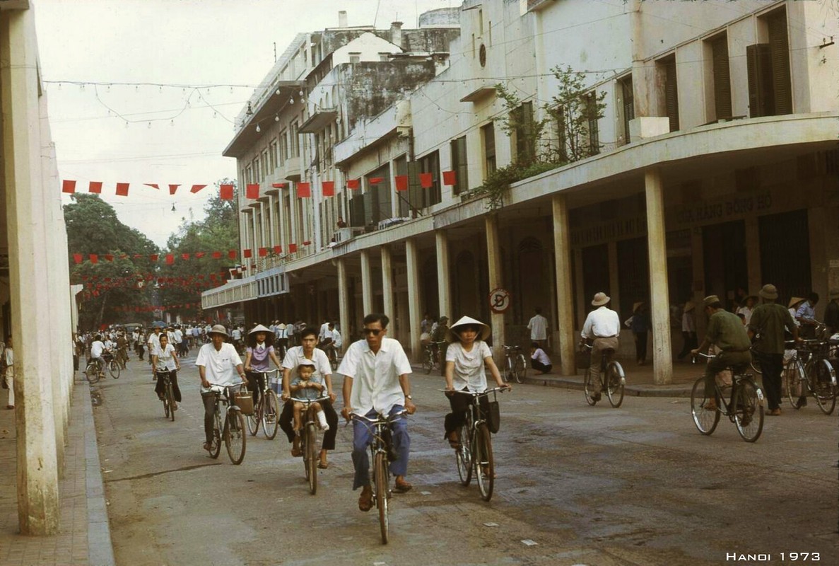 Khoanh khac kho quen ve bo ho Hoan Kiem nam 1973-Hinh-7