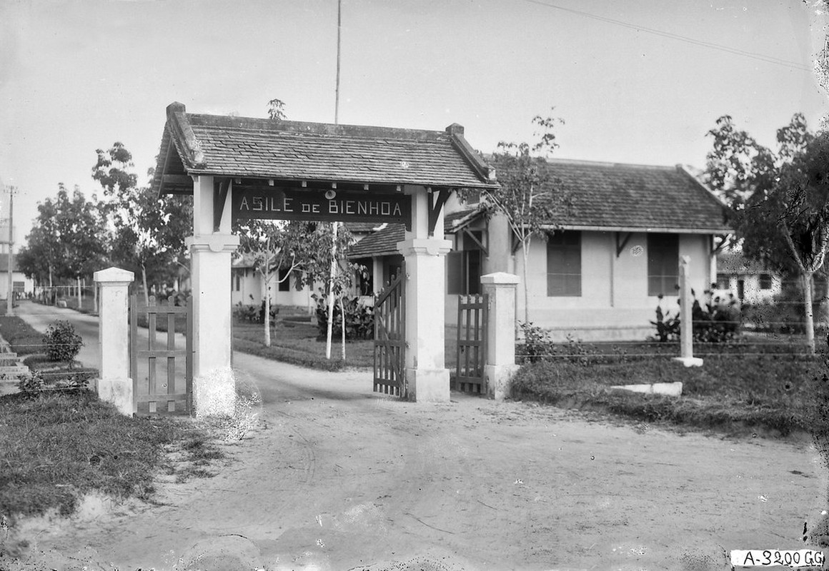 Anh khong dung hang ve Bien Hoa thap nien 1920-Hinh-4