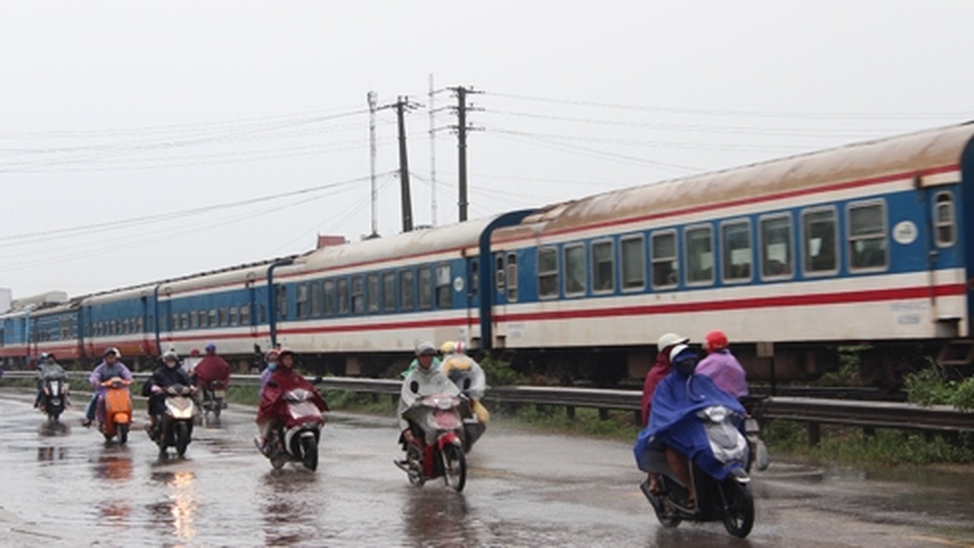 Nguoi dan doi mua tro lai Thu do sau ky nghi le 30/4